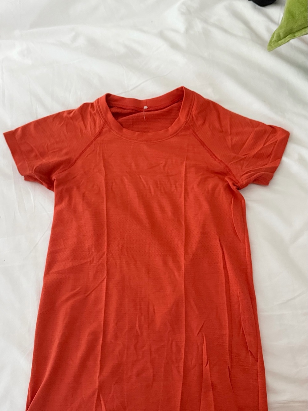 Lululemon swiftly tech t orange